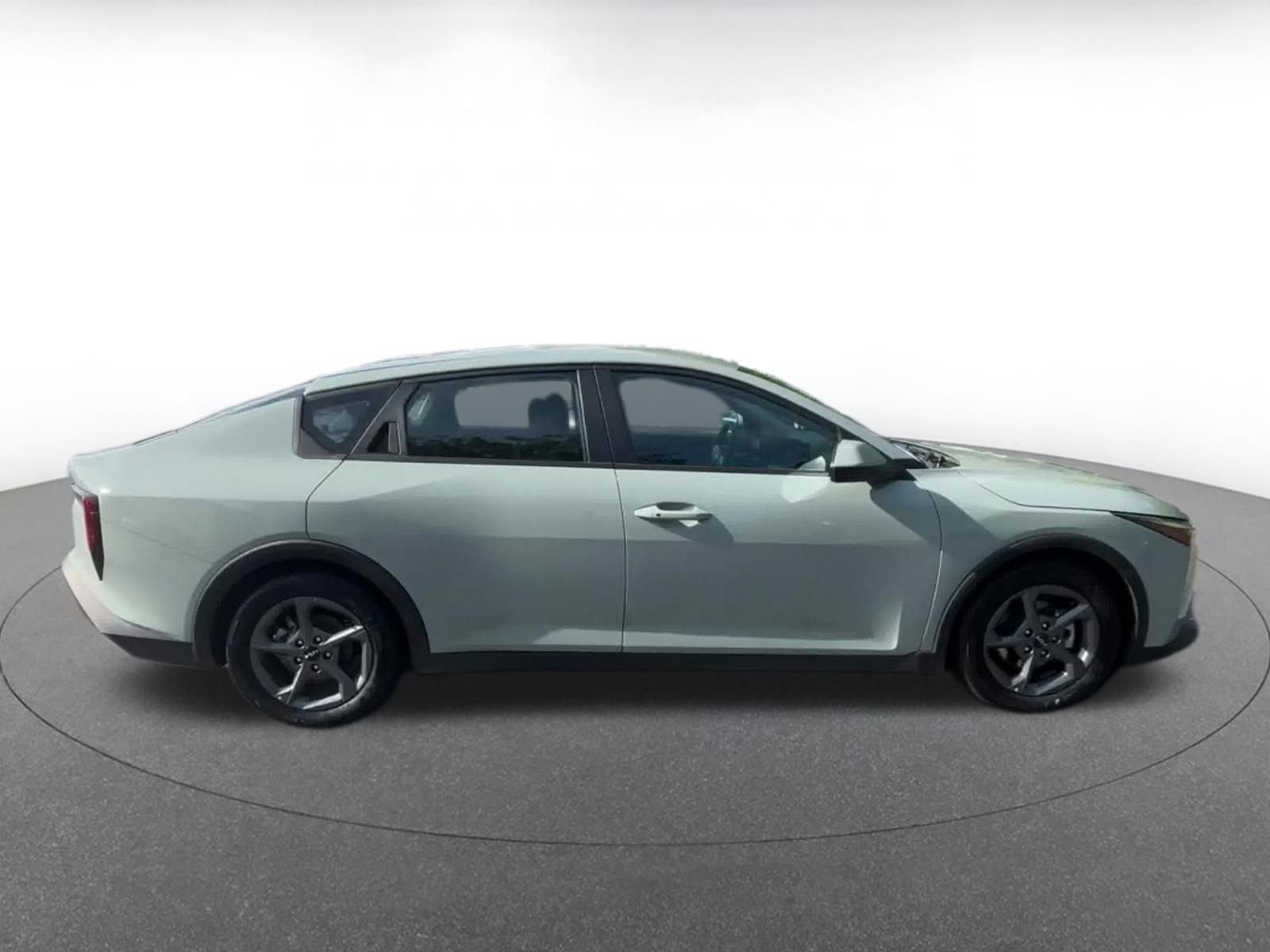 Thumbnail: 2025 Kia K4 - 16
