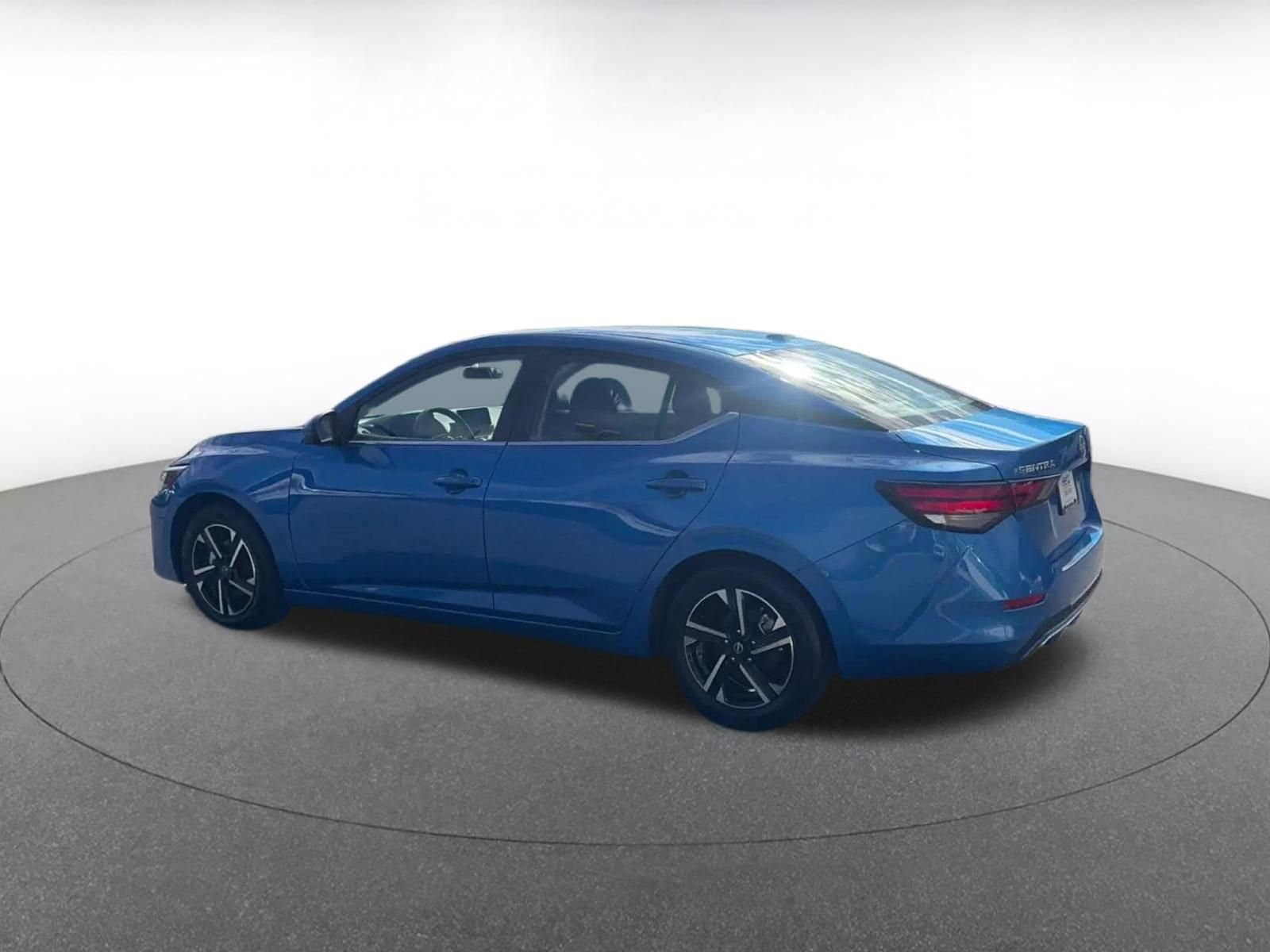 Thumbnail: 2025 Nissan Sentra - 10