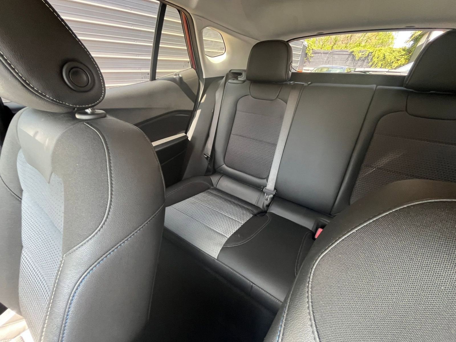 Thumbnail: 2025 Chevrolet Trax - 34