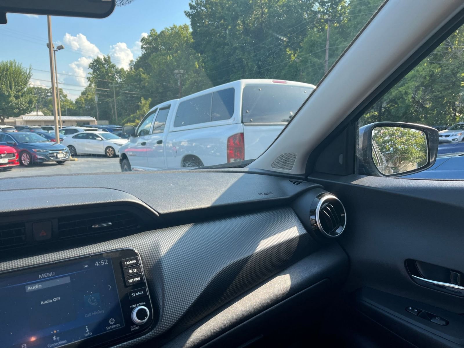 Thumbnail: 2024 Nissan Kicks - 31