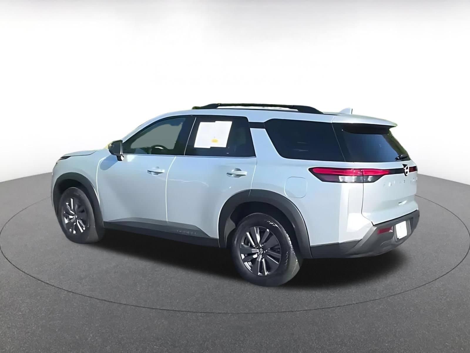Thumbnail: 2025 Nissan Pathfinder - 5