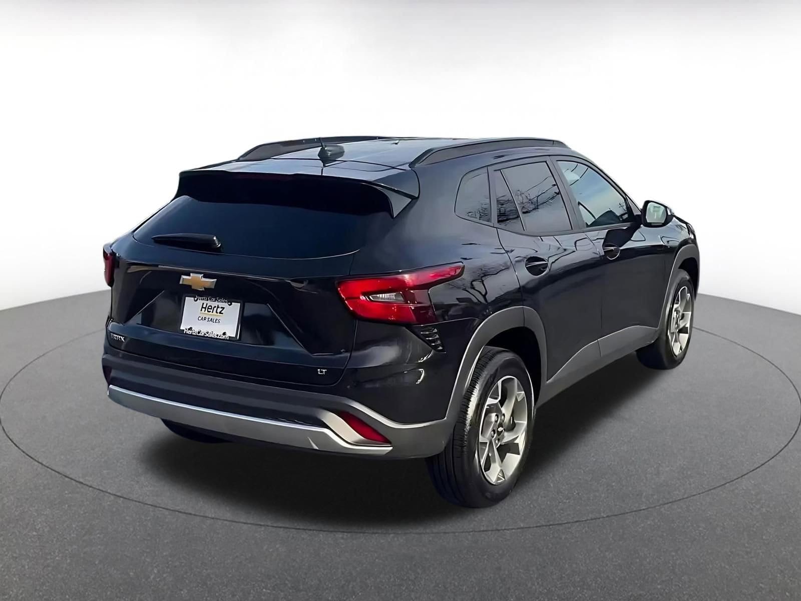 Thumbnail: 2025 Chevrolet Trax - 14