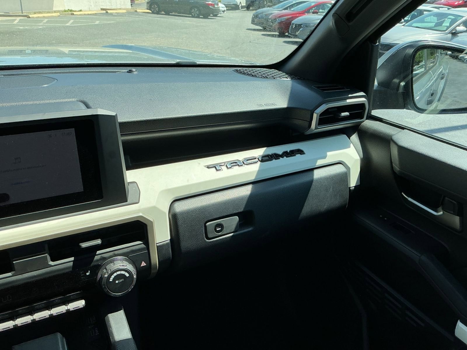 Thumbnail: 2024 Toyota Tacoma - 30