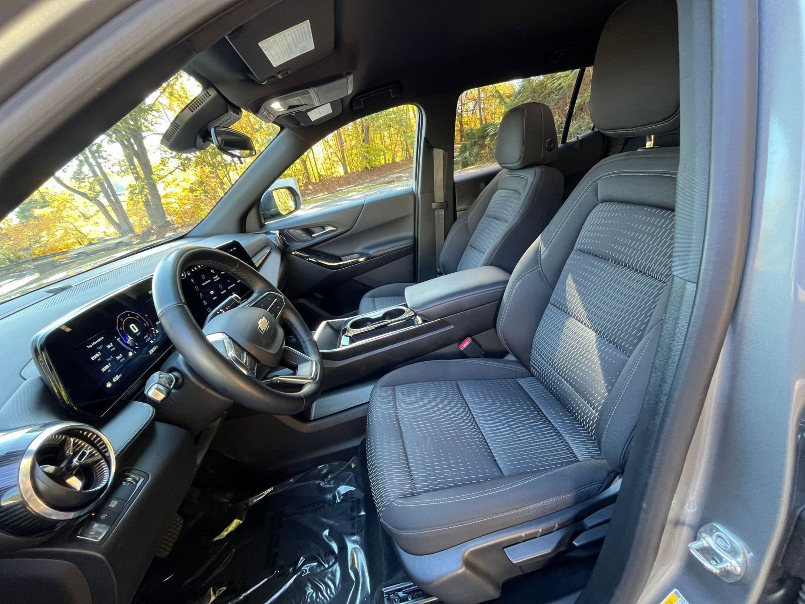 Thumbnail: 2025 Chevrolet Equinox - 23