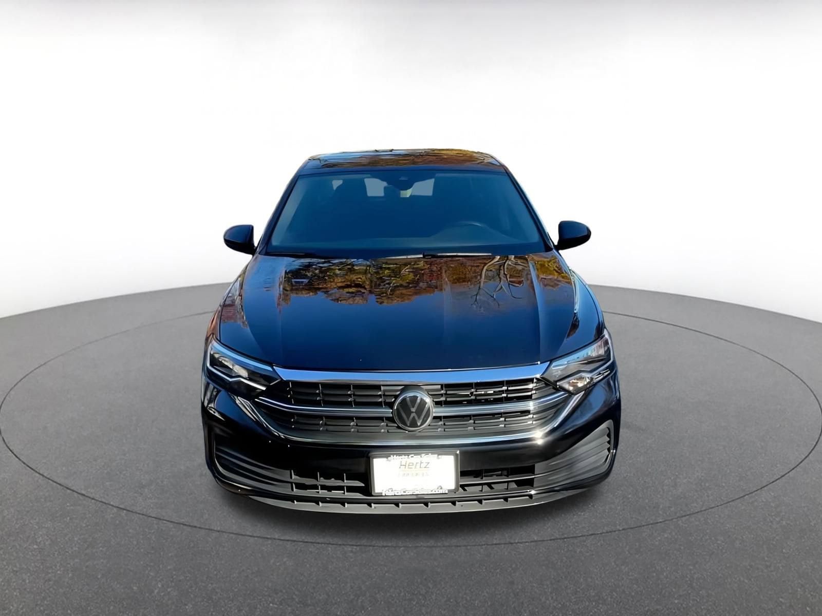 Thumbnail: 2024 Volkswagen Jetta - 3