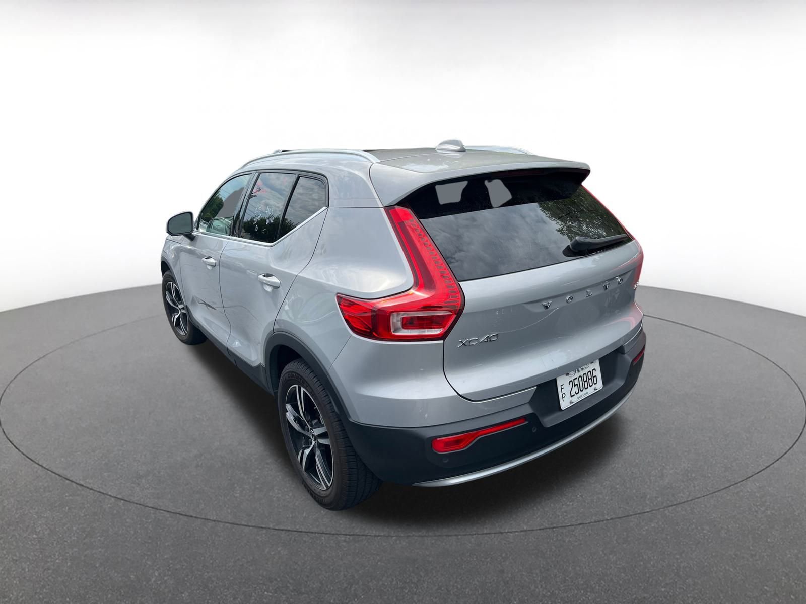 Thumbnail: 2024 Volvo XC40 - 17