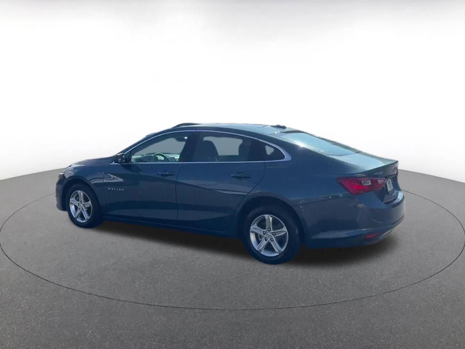 Thumbnail: 2024 Chevrolet Malibu - 10