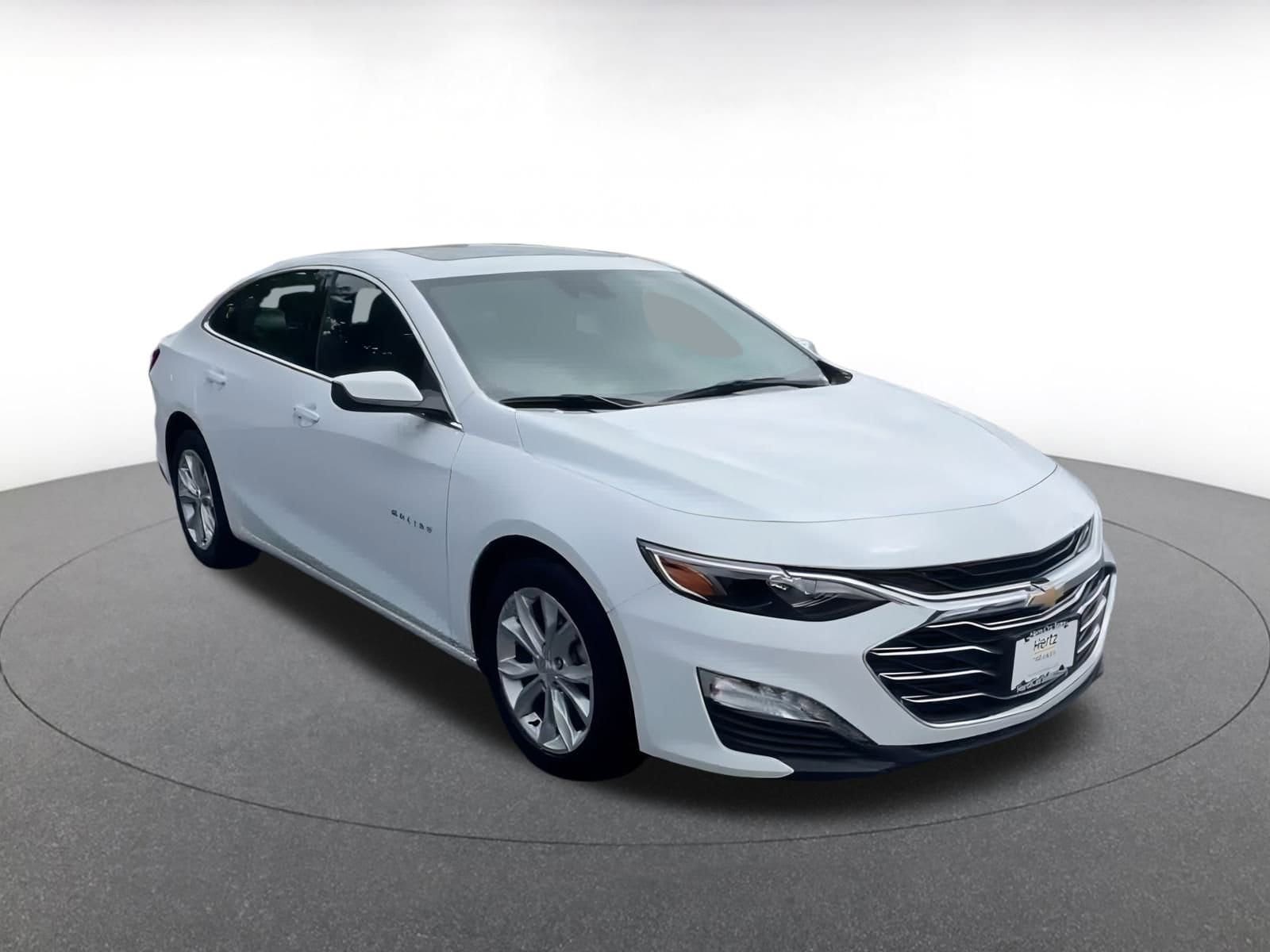 Thumbnail: 2024 Chevrolet Malibu - 3