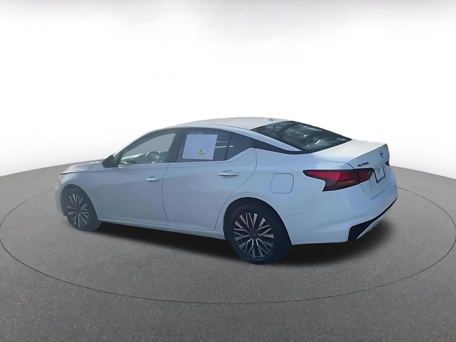 Thumbnail: 2025 Nissan Altima - 10