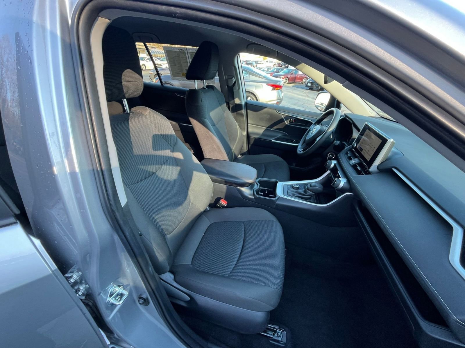 Thumbnail: 2025 Toyota RAV4 - 30