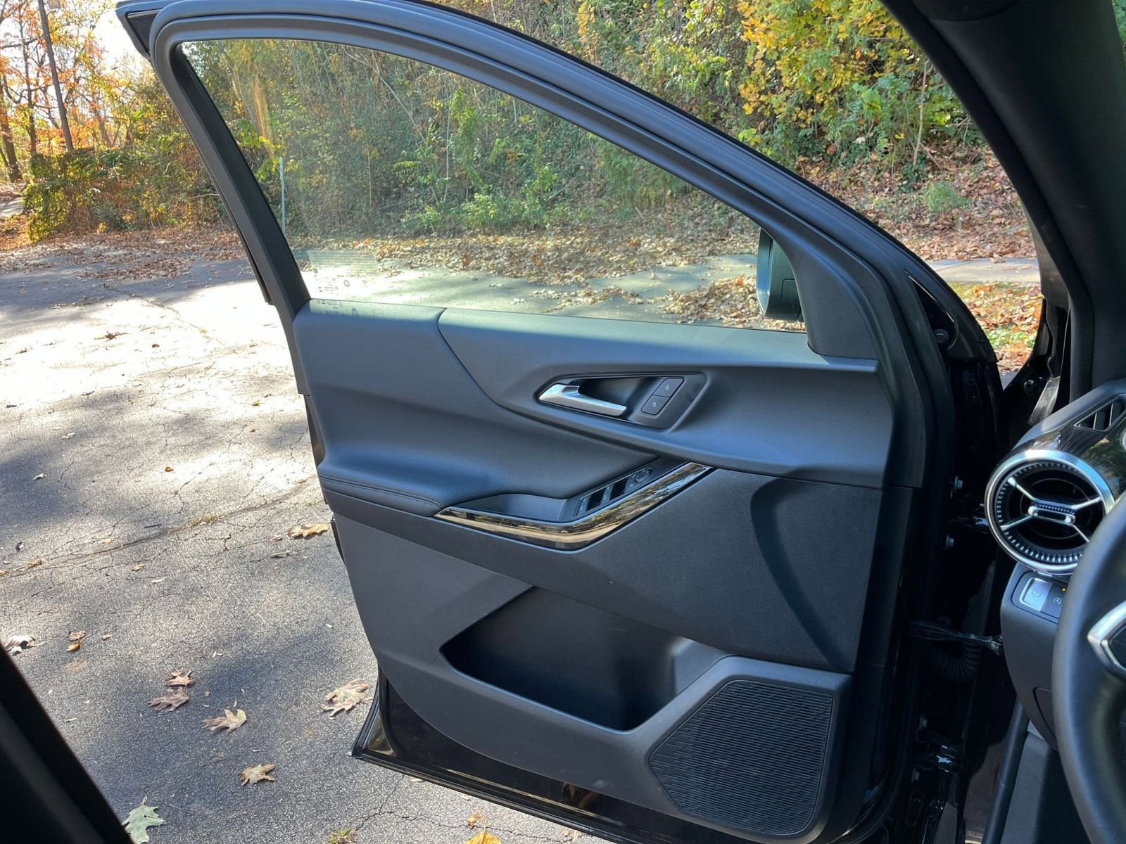 Thumbnail: 2025 Chevrolet Equinox - 18