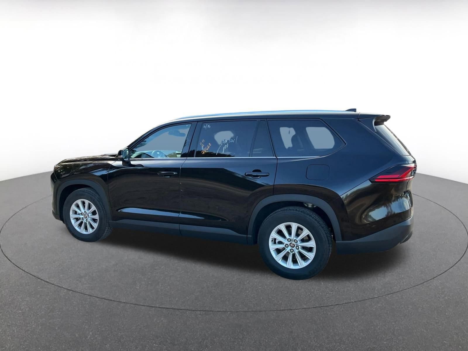 Thumbnail: 2025 Toyota Grand Highlander - 8