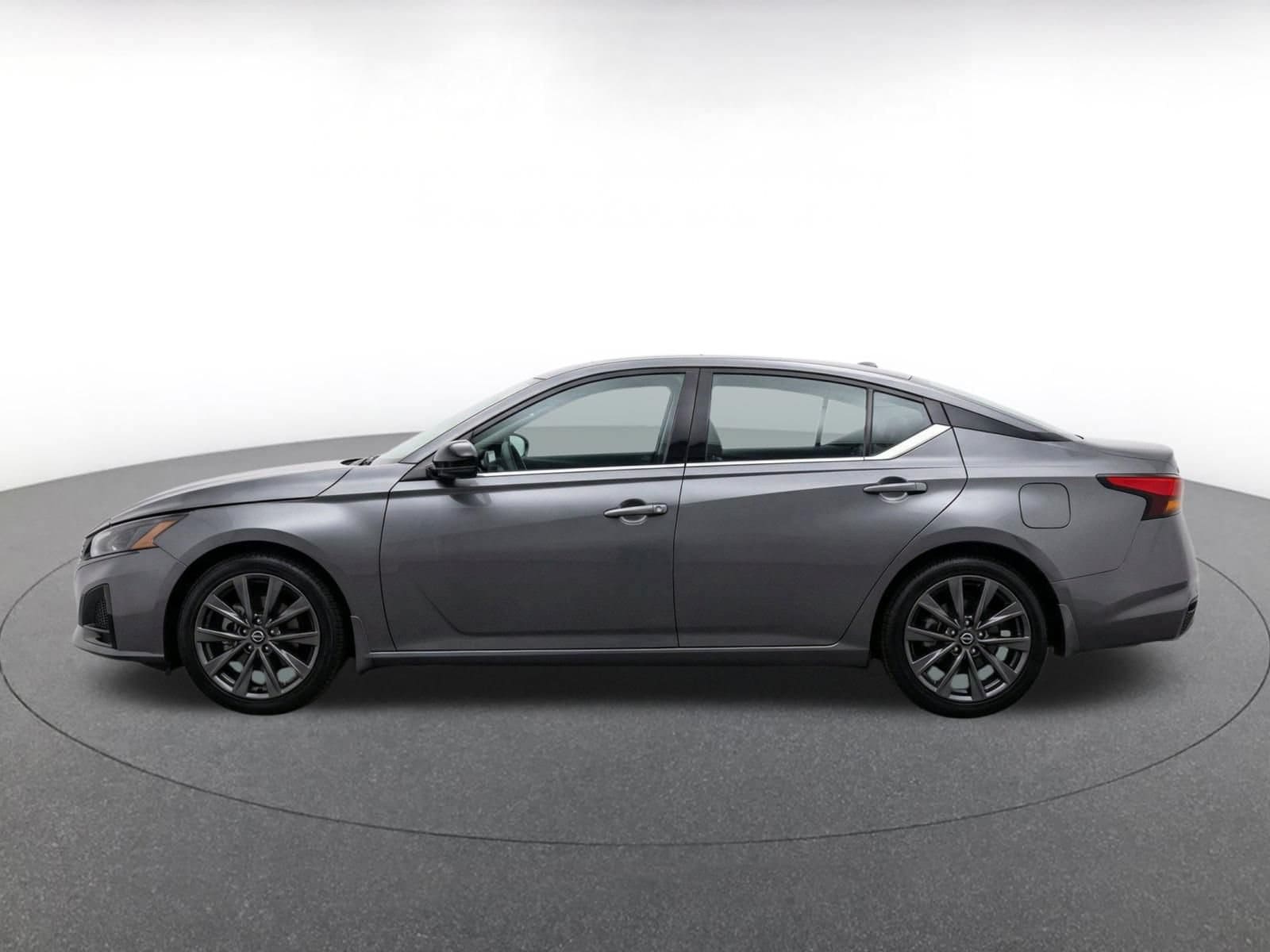 Thumbnail: 2025 Nissan Altima - 4