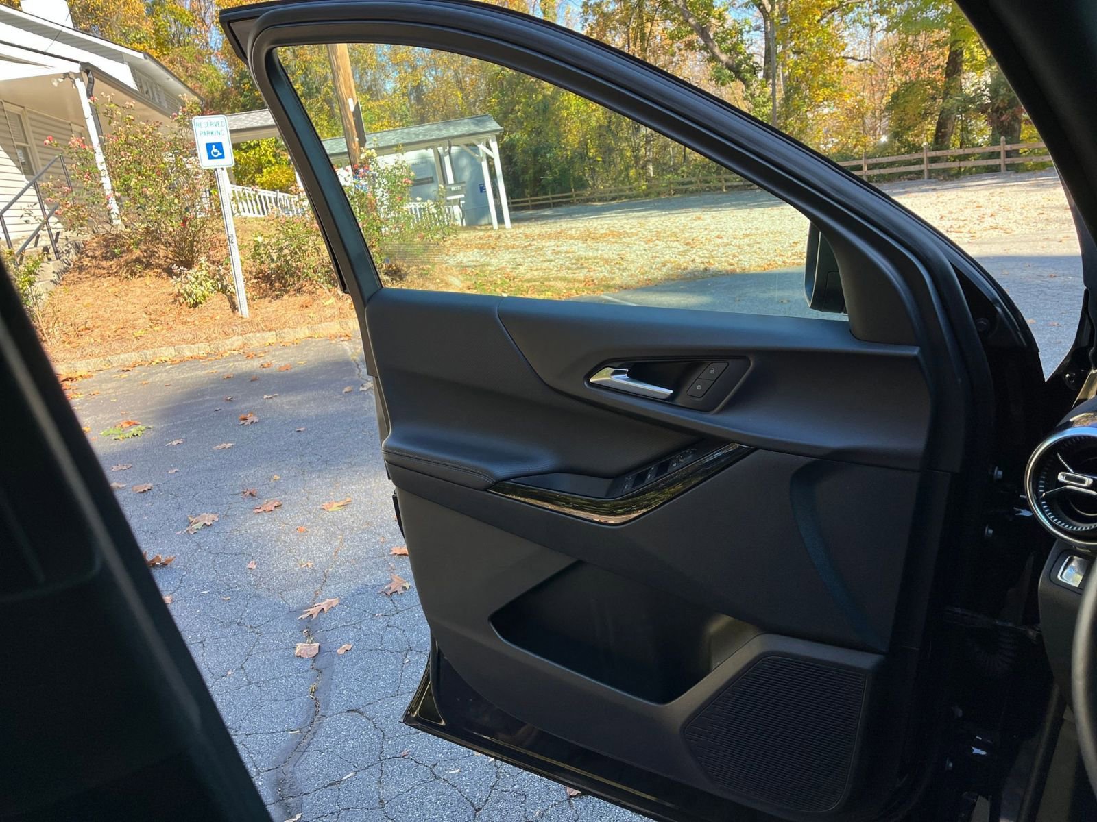 Thumbnail: 2025 Chevrolet Equinox - 18