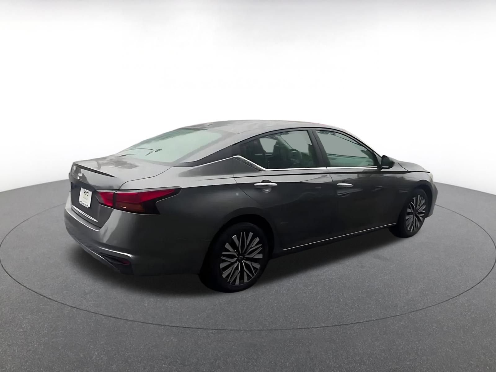 Thumbnail: 2025 Nissan Altima - 14