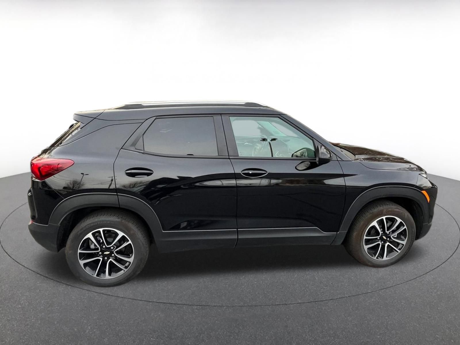 Thumbnail: 2025 Toyota Corolla - 10