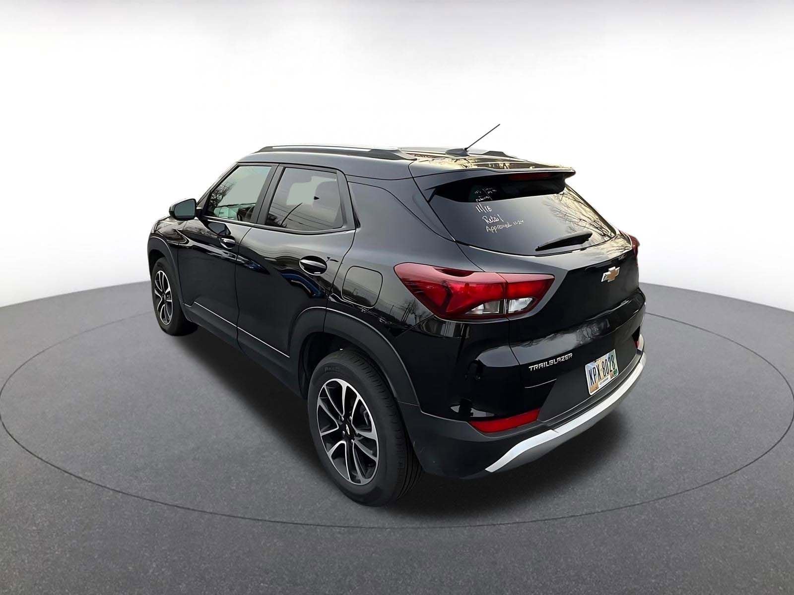 Thumbnail: 2025 Toyota Corolla - 6