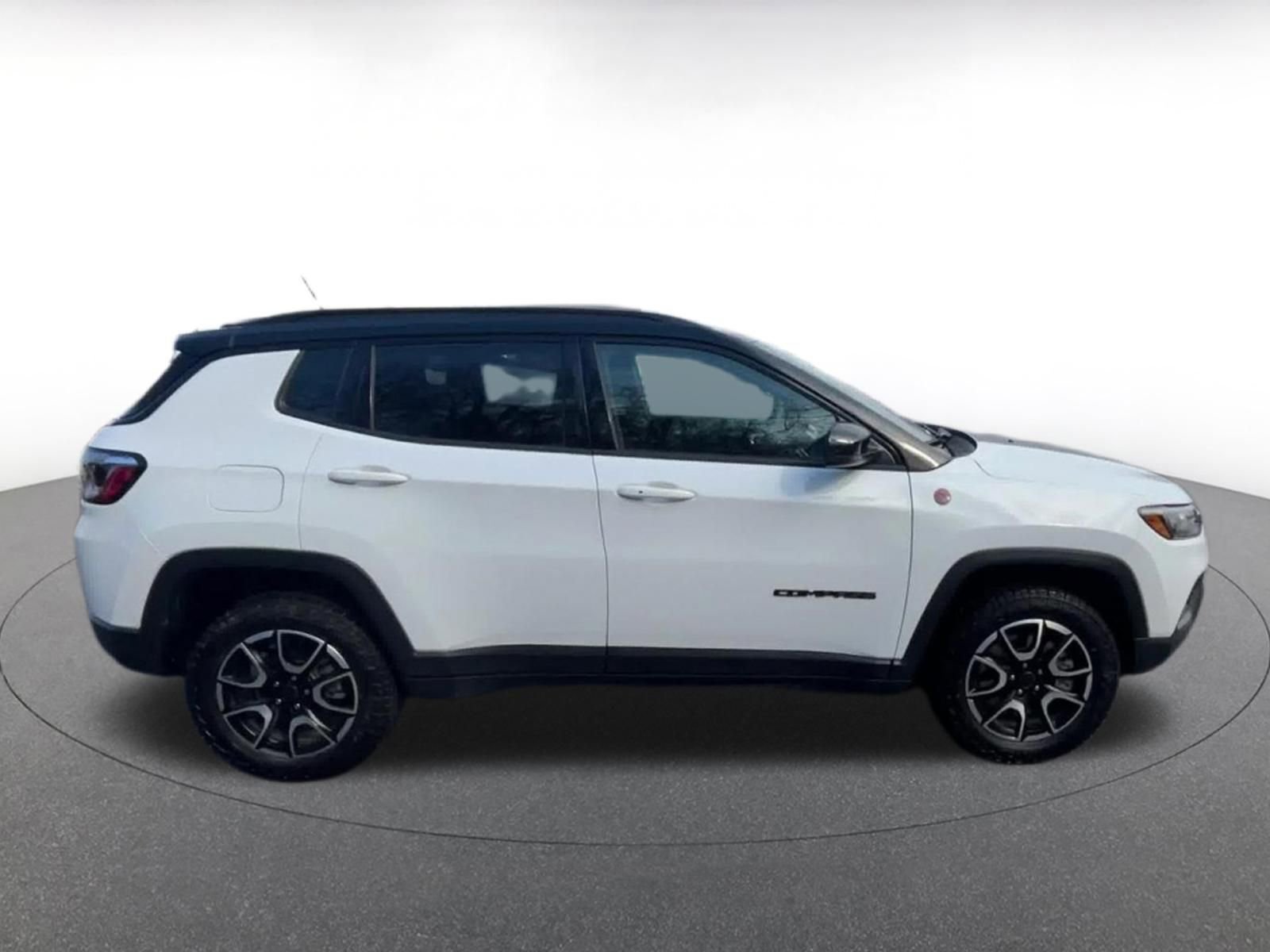 Thumbnail: 2025 Jeep Compass - 15
