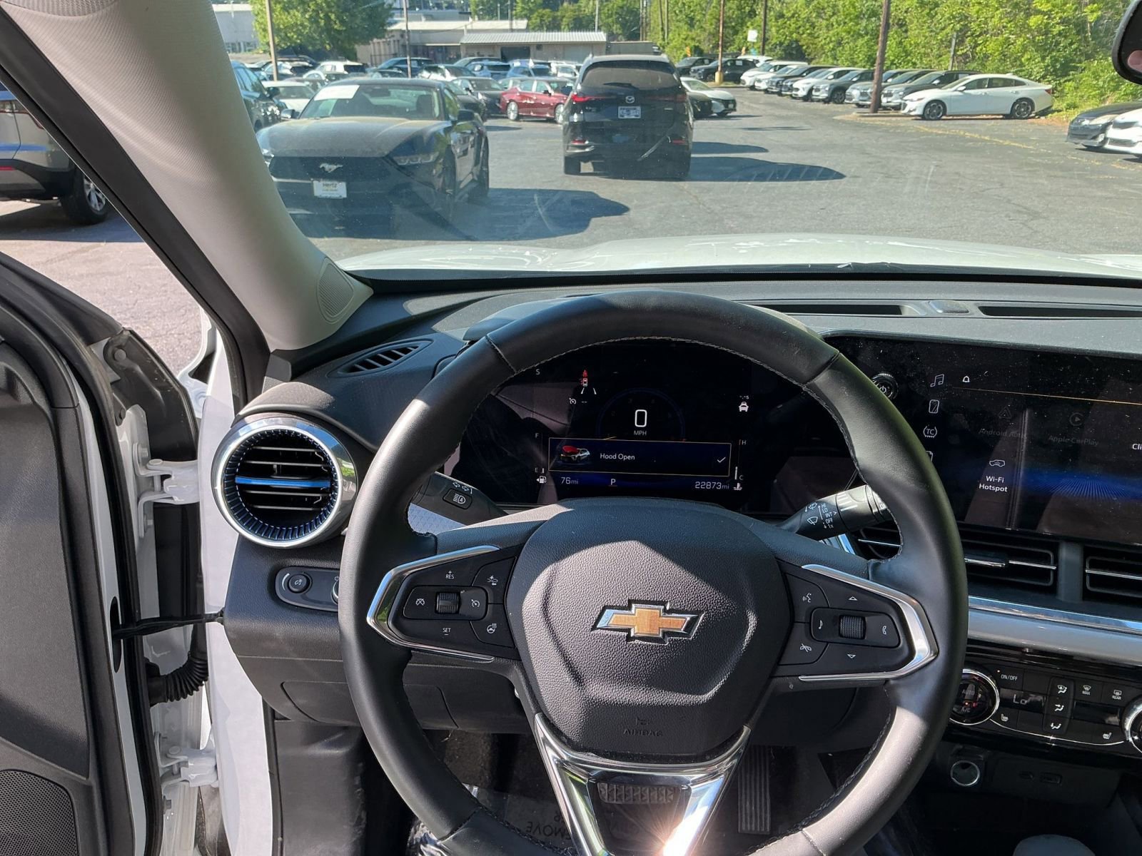 Thumbnail: 2025 Chevrolet Trax - 29