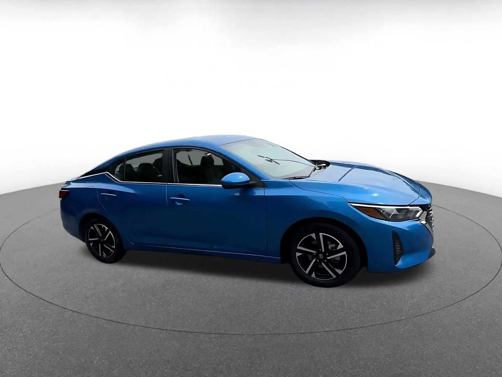 Thumbnail: 2025 Nissan Sentra - 2