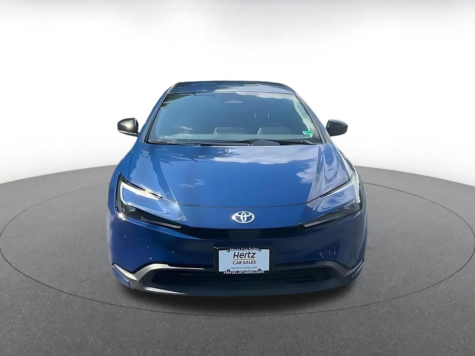 Thumbnail: 2025 Toyota Prius - 4