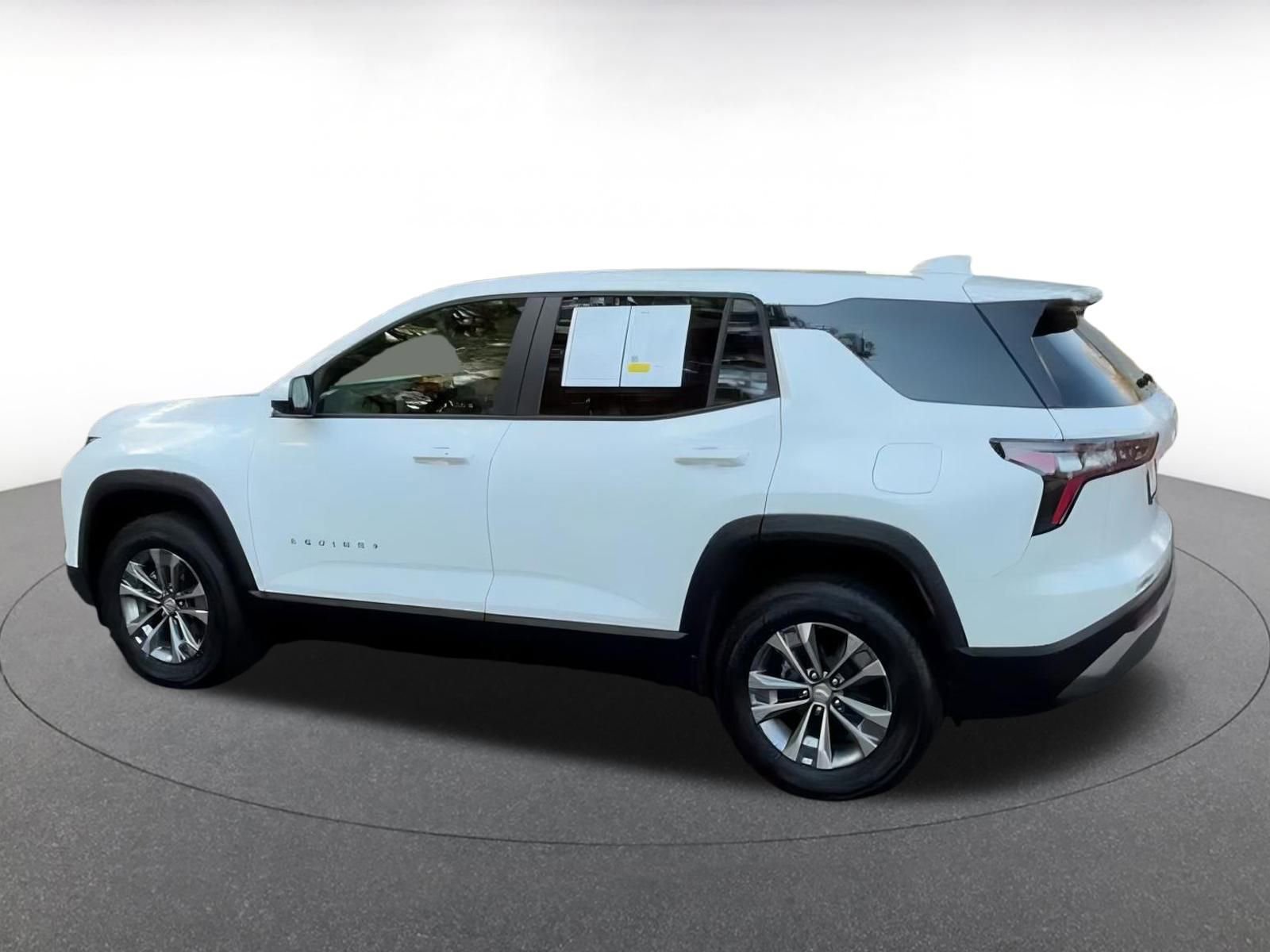 Thumbnail: 2025 Chevrolet Equinox - 10