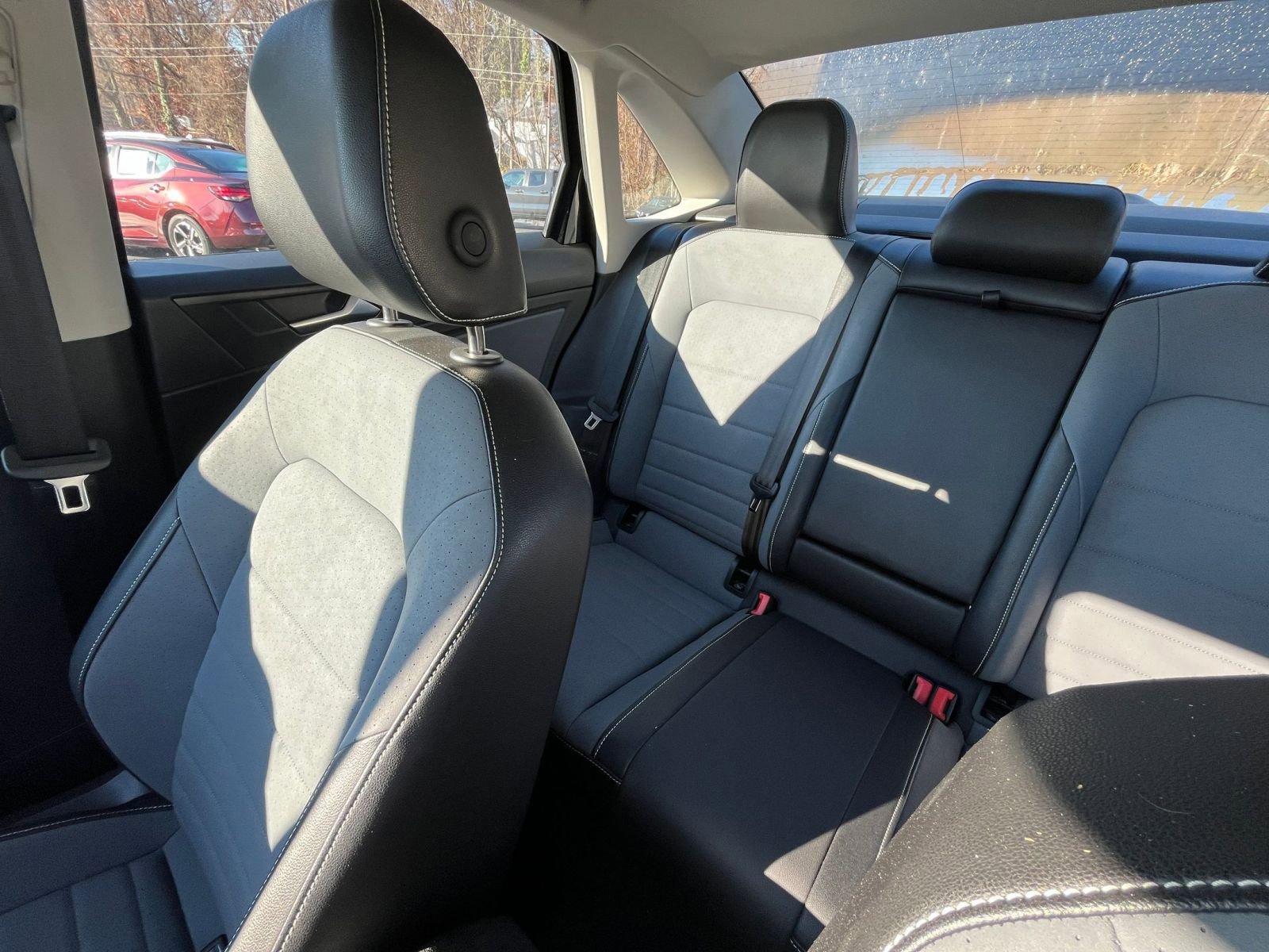 Thumbnail: 2025 Volkswagen Jetta - 33