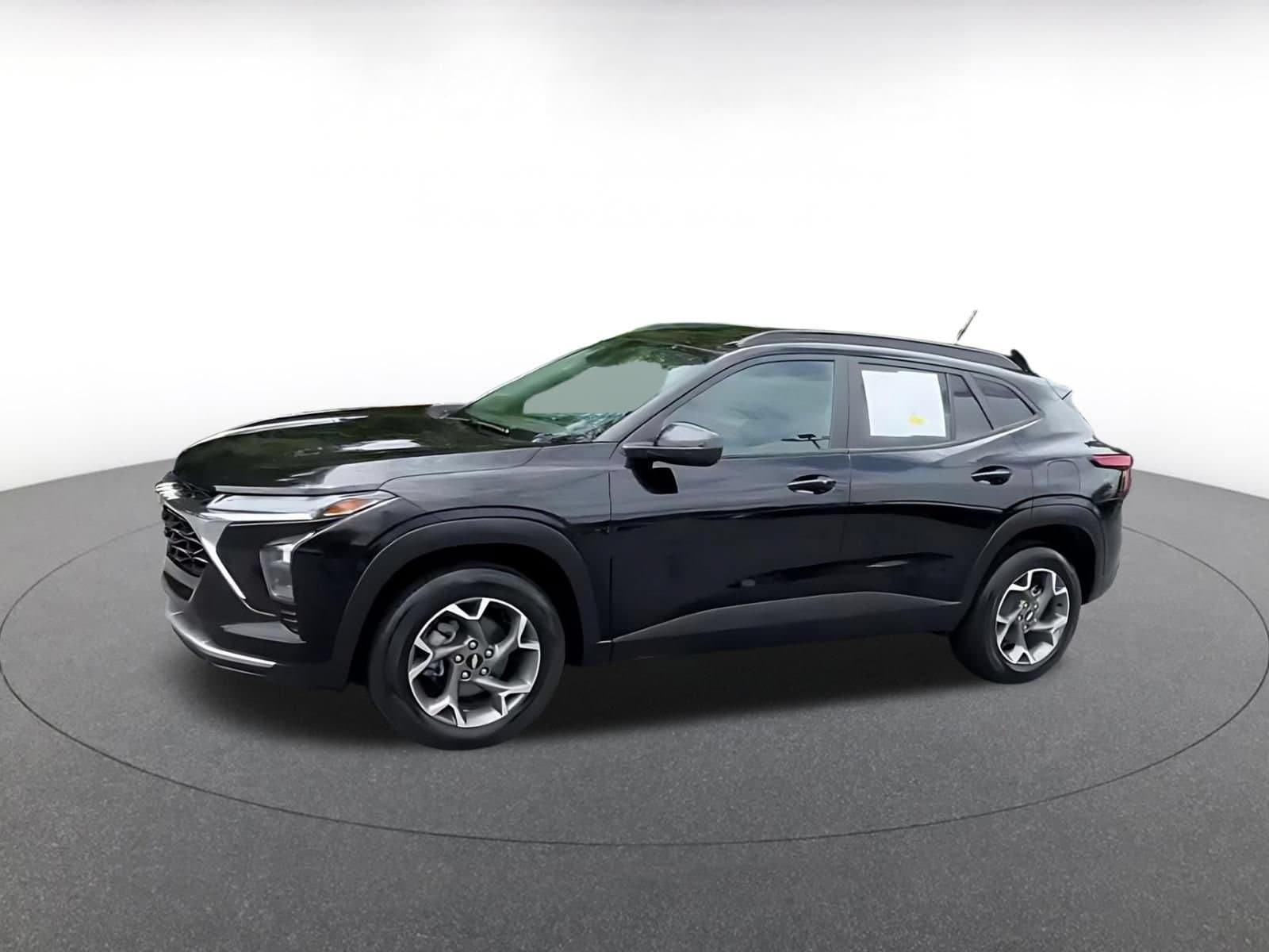 Thumbnail: 2025 Chevrolet Trax - 11