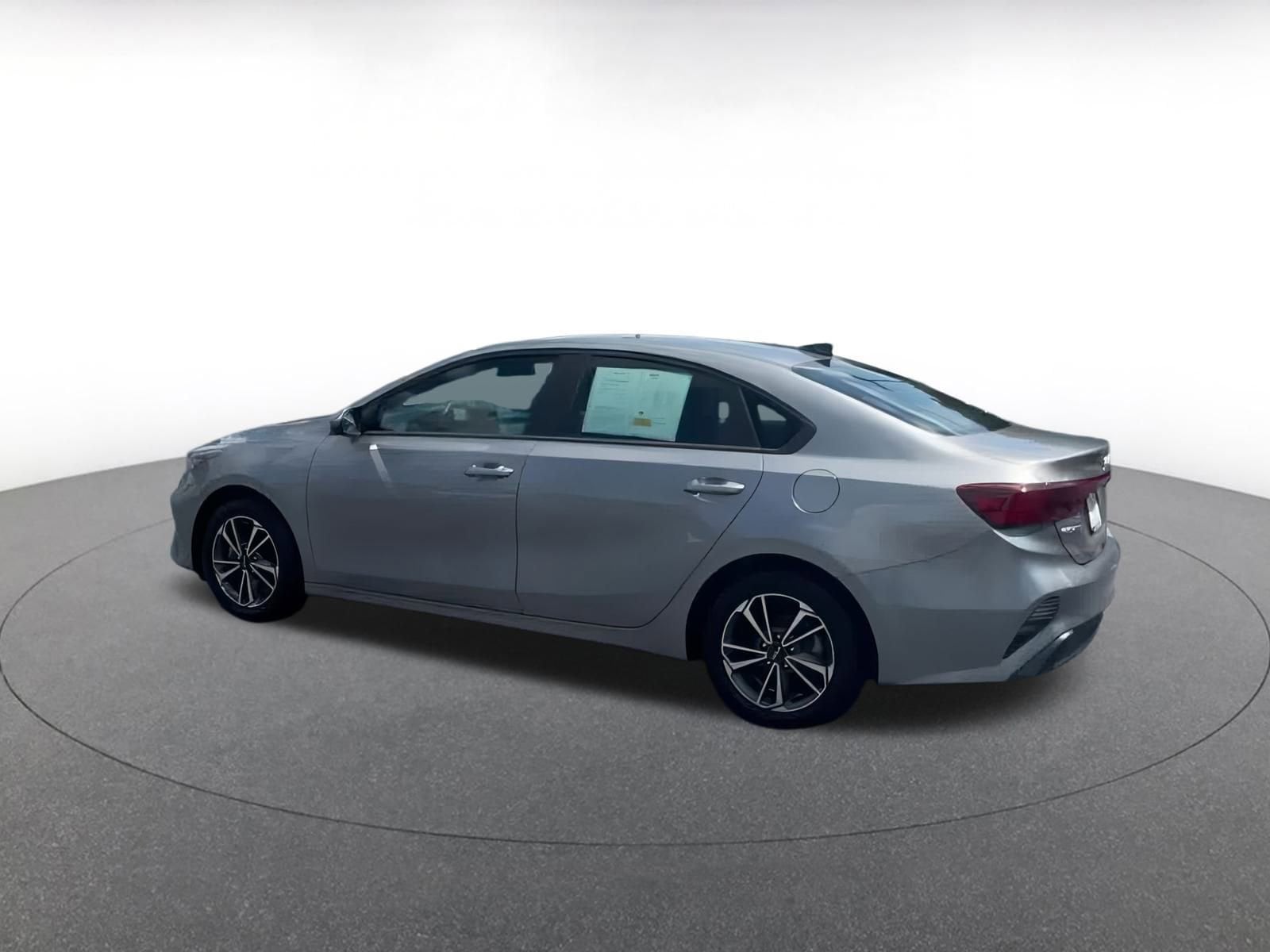 Thumbnail: 2023 Kia Forte - 11