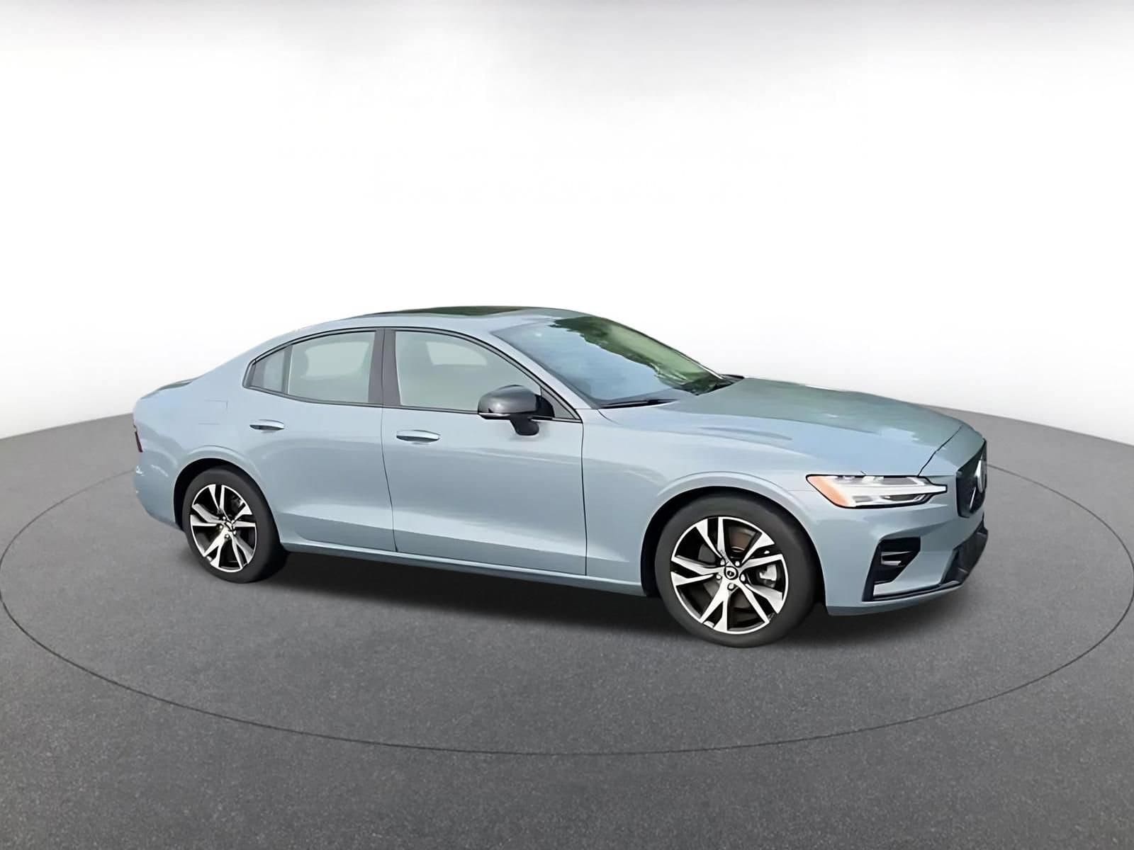 Thumbnail: 2024 Volvo S60 - 2