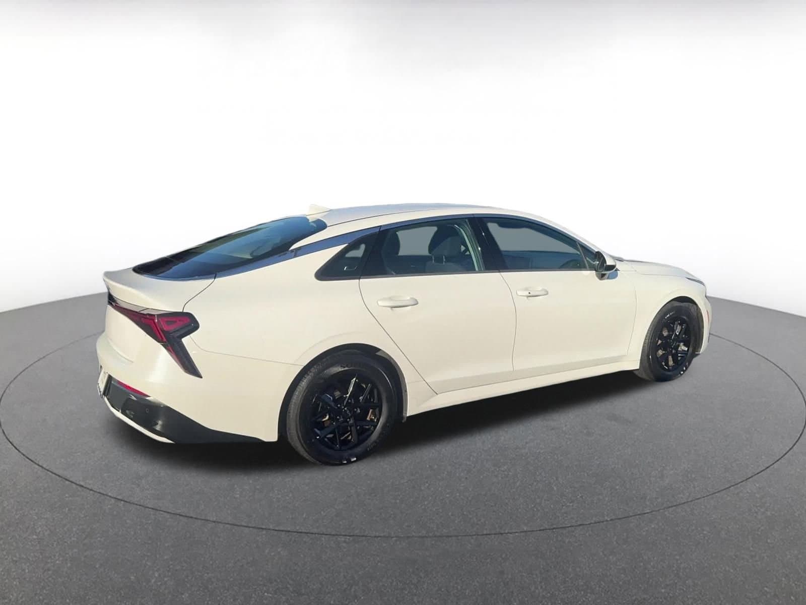 Thumbnail: 2025 Kia K5 - 15