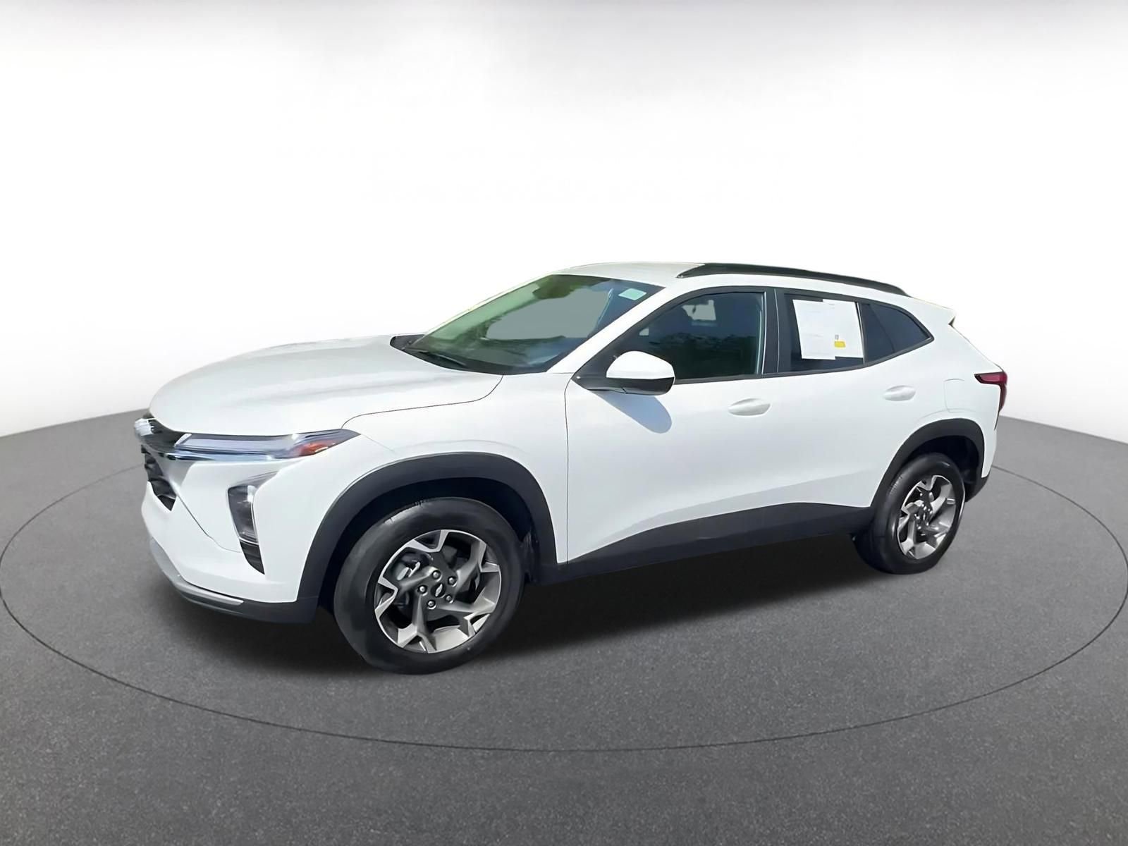 Thumbnail: 2025 Chevrolet Trax - 8