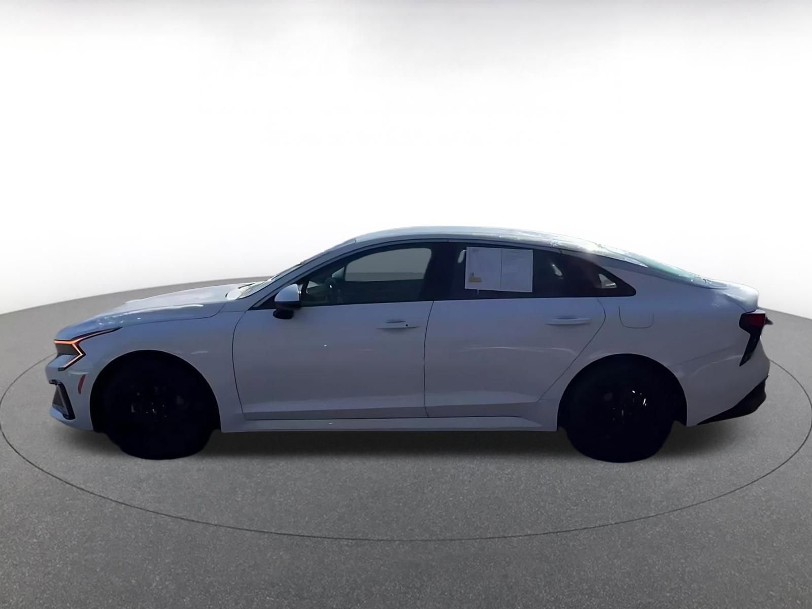 Thumbnail: 2025 Kia K5 - 9