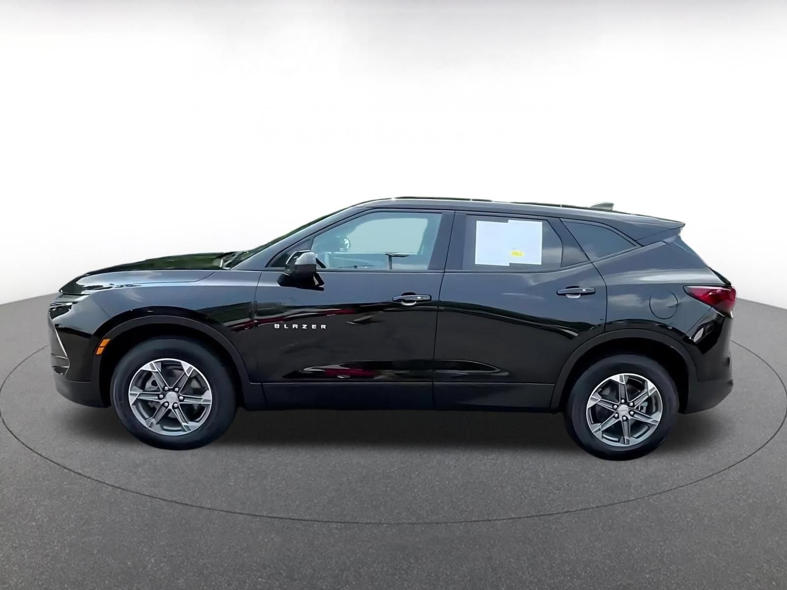 Thumbnail: 2025 Chevrolet Blazer - 9
