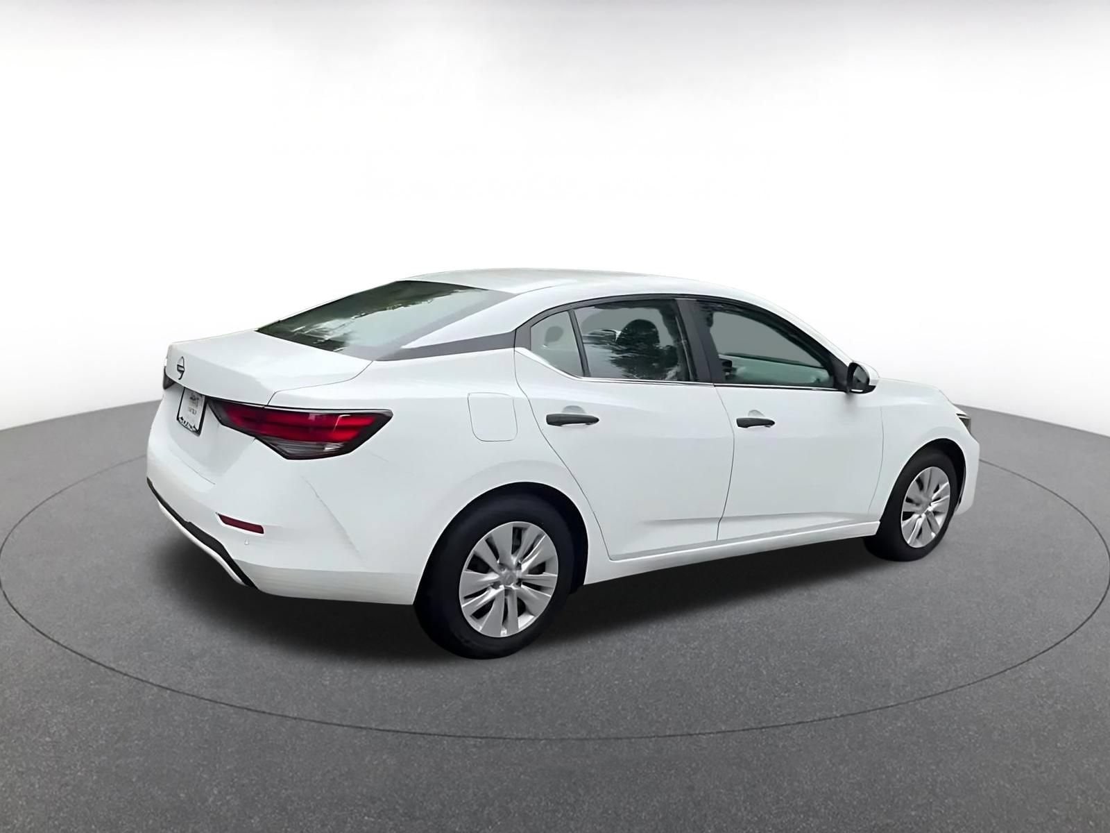 Thumbnail: 2025 Nissan Sentra - 11