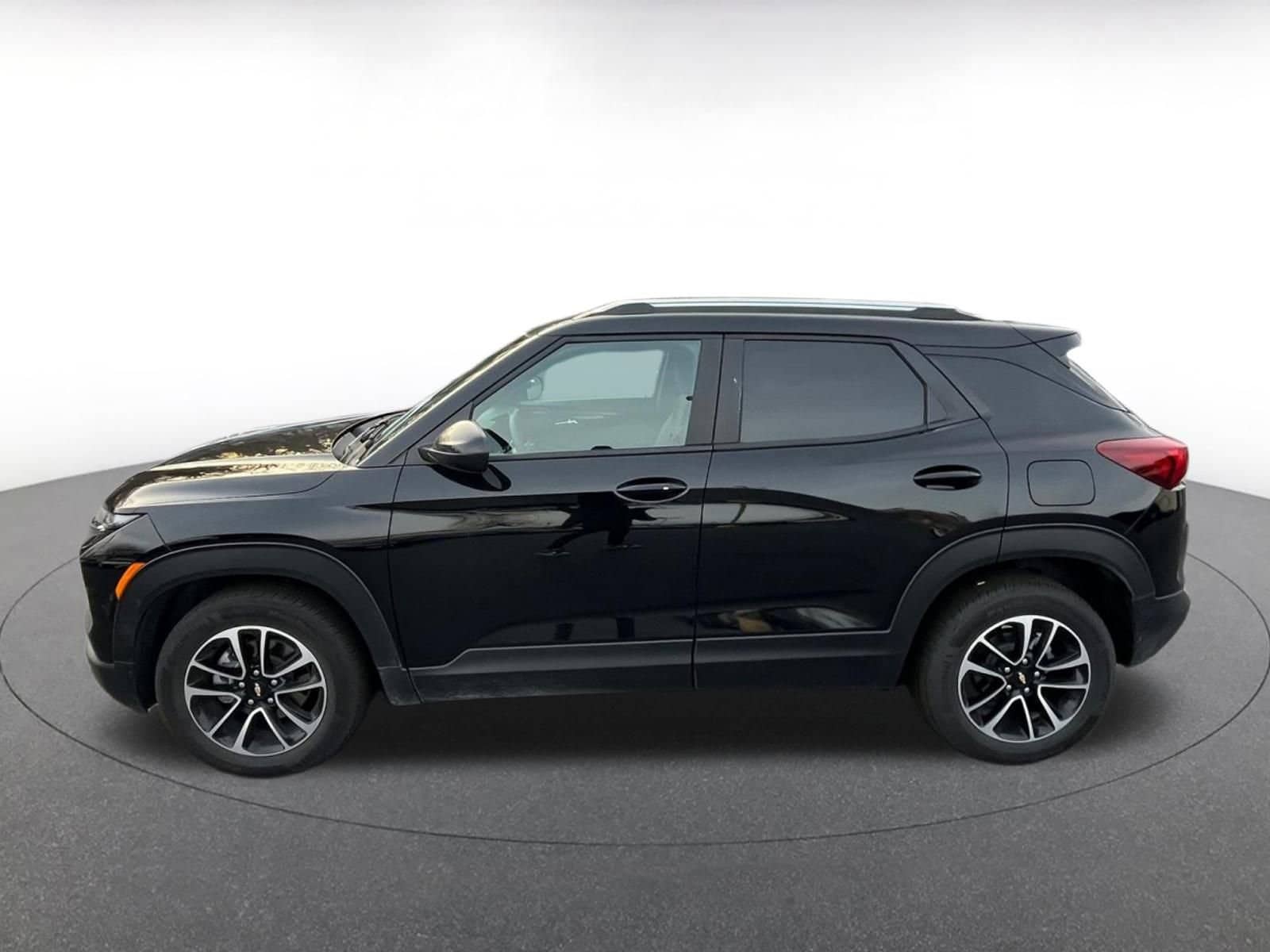 Thumbnail: 2025 Toyota Corolla - 5