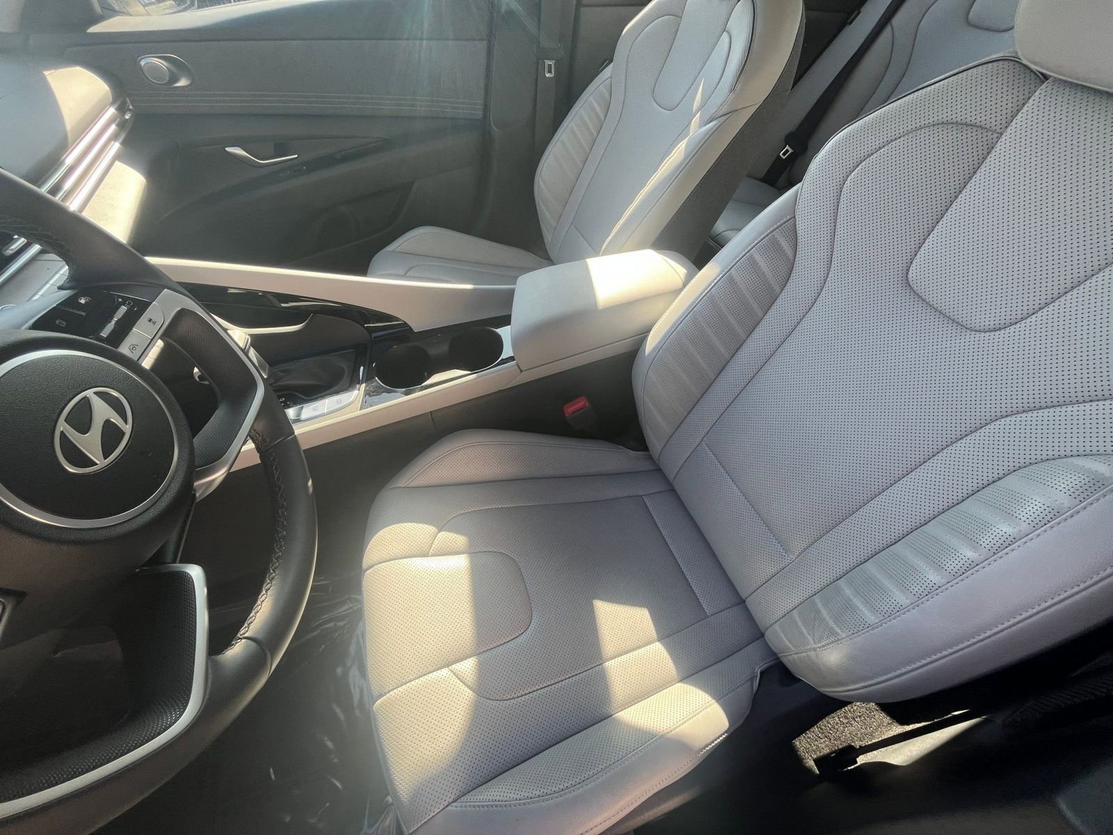 Thumbnail: 2025 Hyundai Elantra - 31