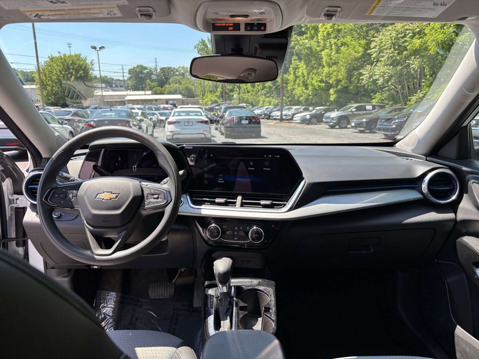 Thumbnail: 2025 Chevrolet Trax - 28