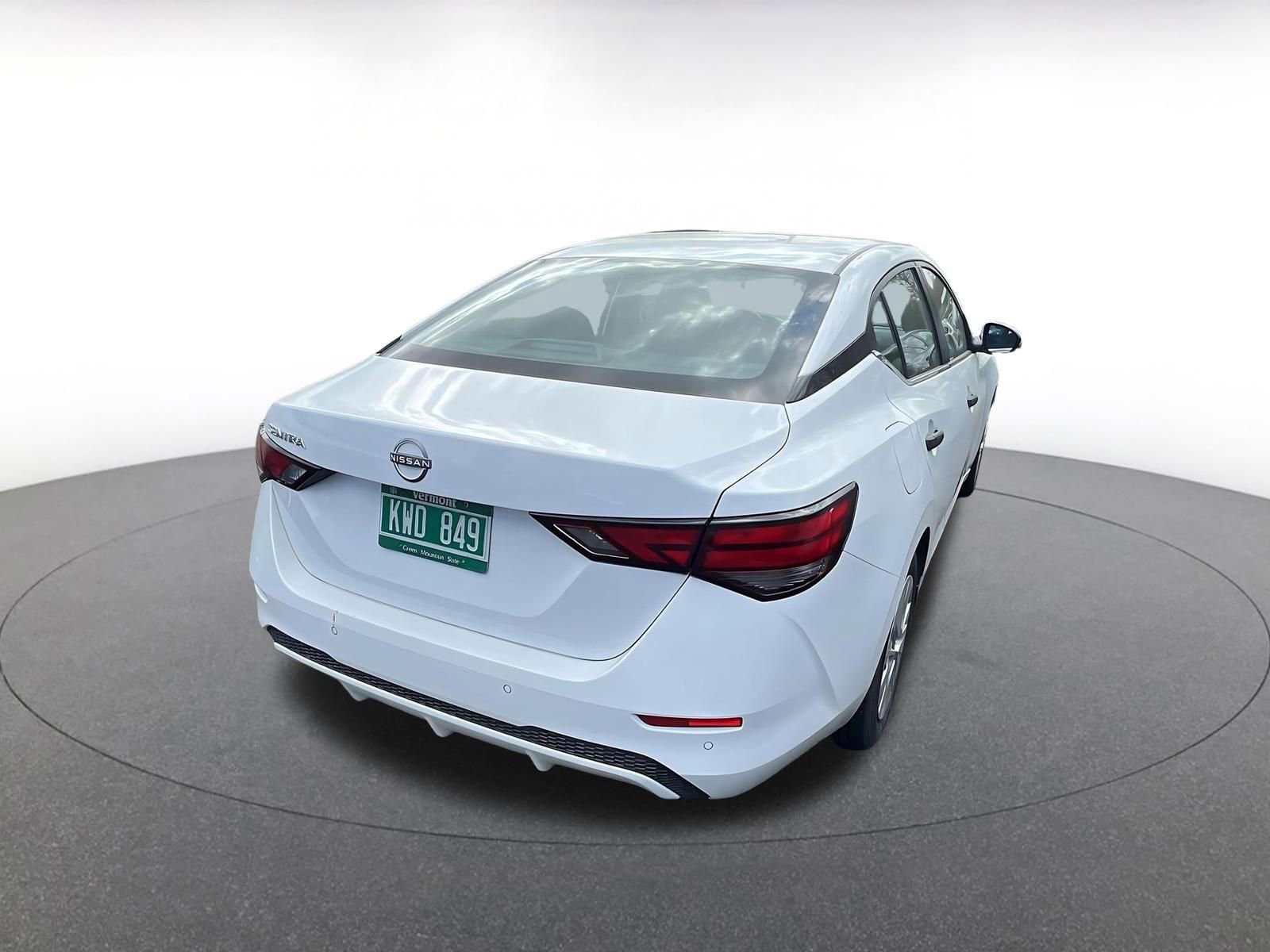 Thumbnail: 2025 Nissan Sentra - 1