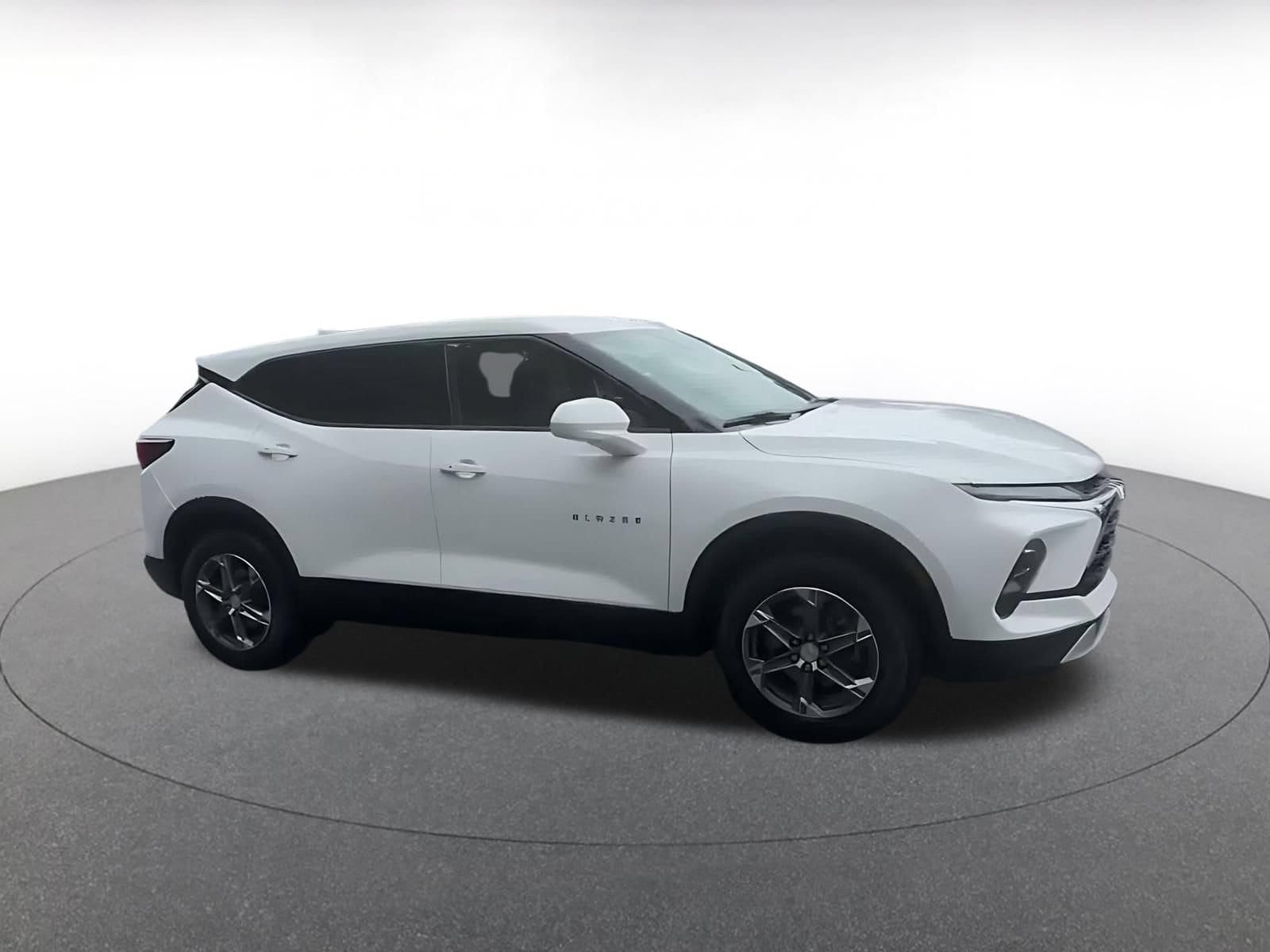 Thumbnail: 2025 Chevrolet Blazer - 2