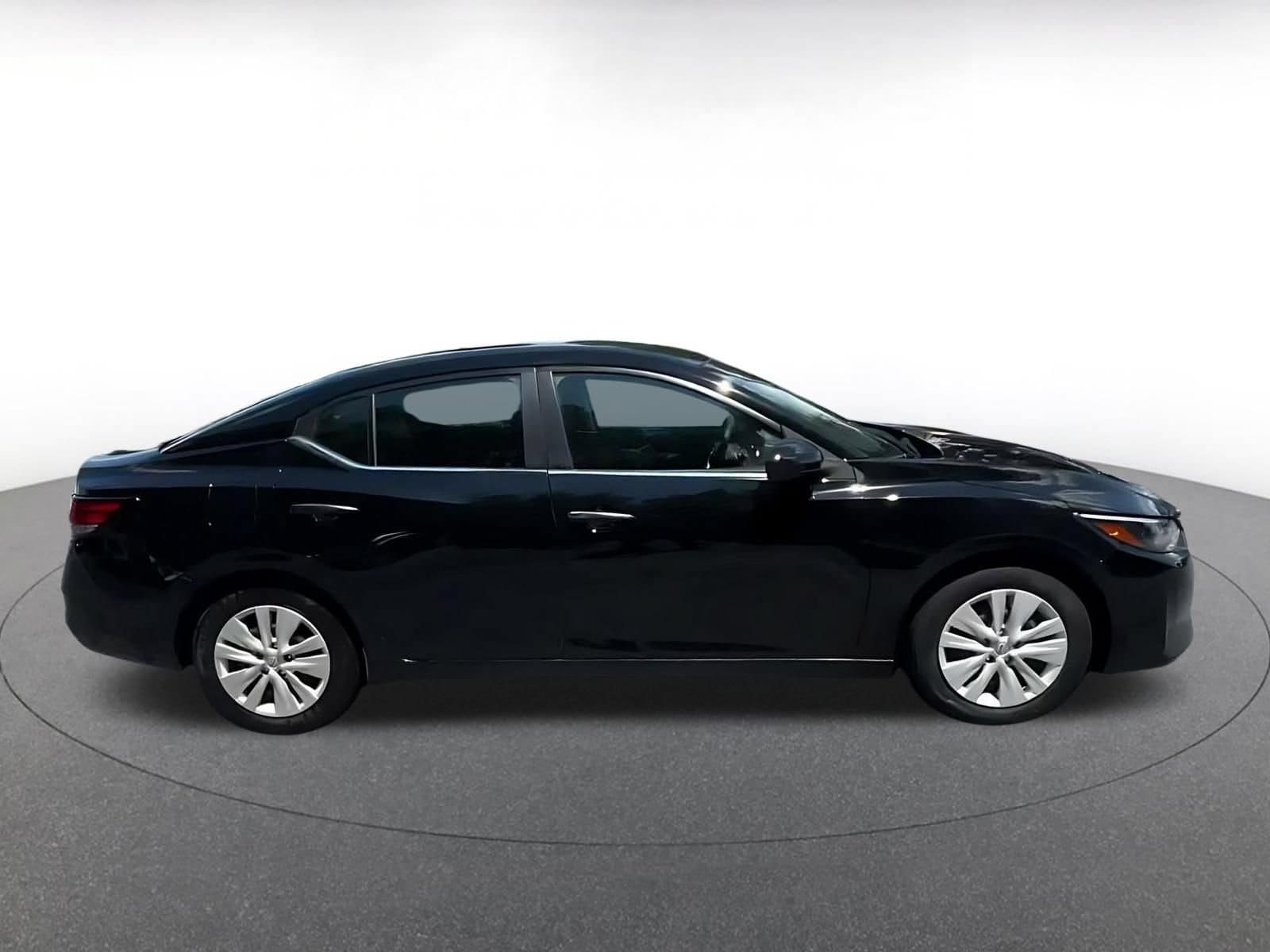 Thumbnail: 2025 Nissan Sentra - 13