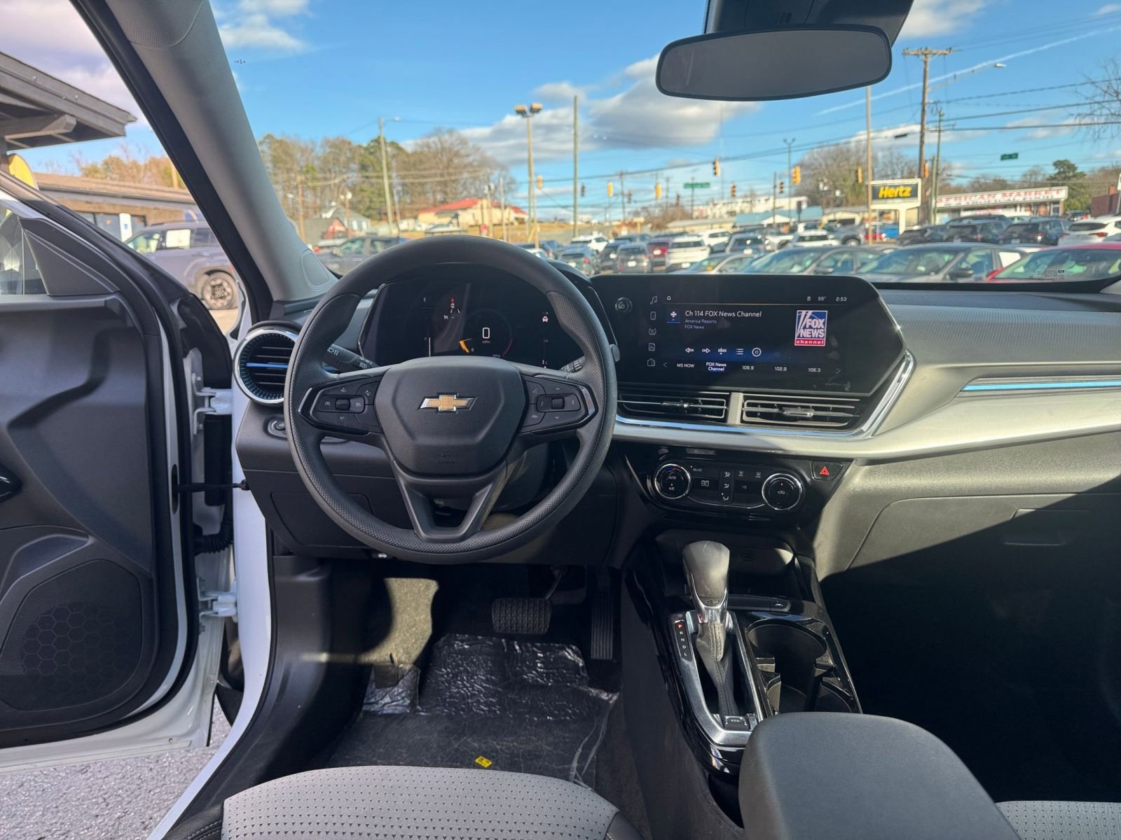 Thumbnail: 2025 Chevrolet Trax - 28