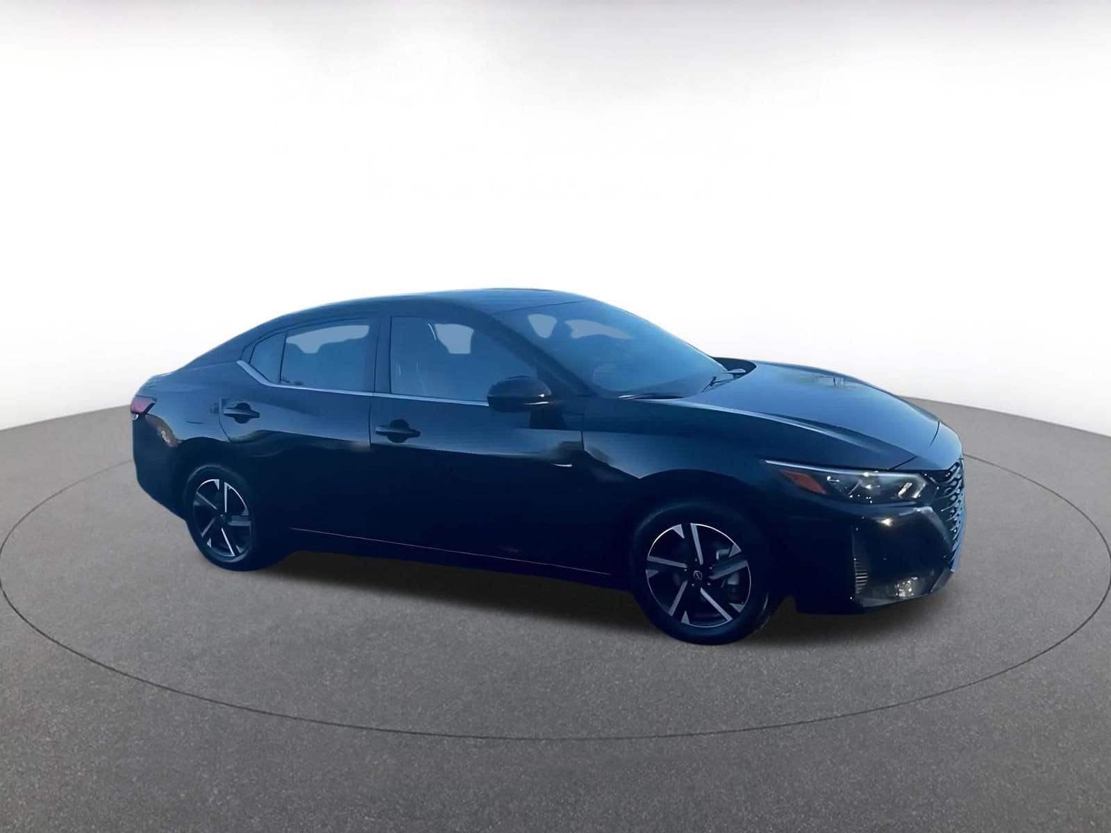 Thumbnail: 2025 Nissan Sentra - 2