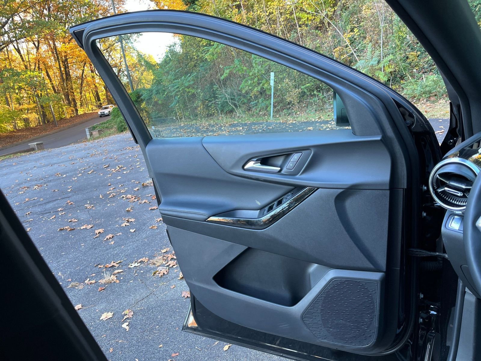 Thumbnail: 2025 Chevrolet Equinox - 18