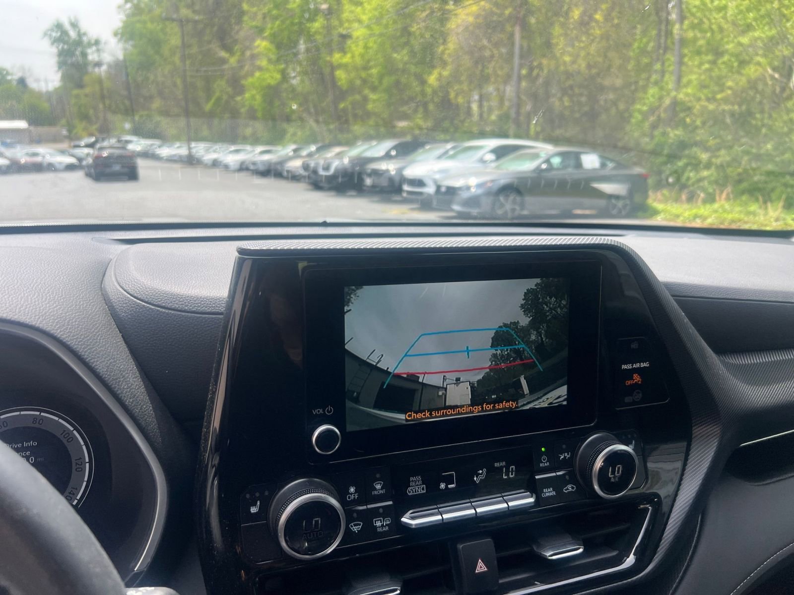 Thumbnail: 2025 Toyota Highlander - 23