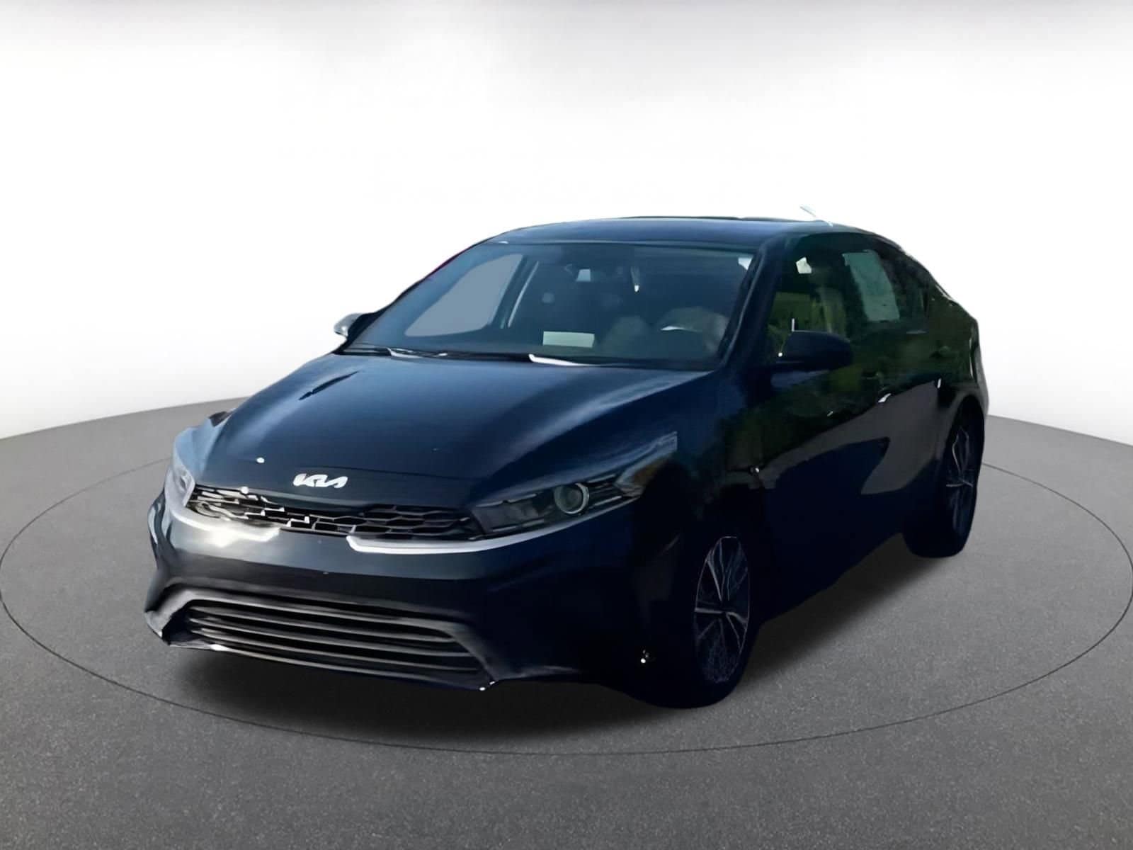 Thumbnail: 2024 Kia Forte - 3