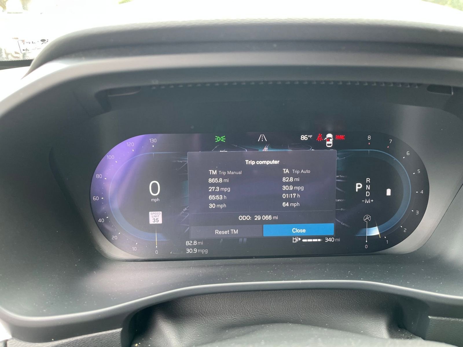 Thumbnail: 2024 Volvo XC40 - 28