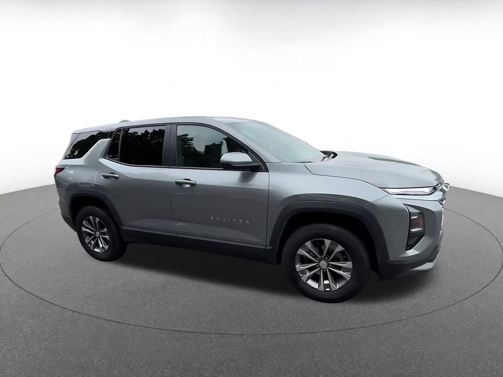 Thumbnail: 2025 Chevrolet Equinox - 2