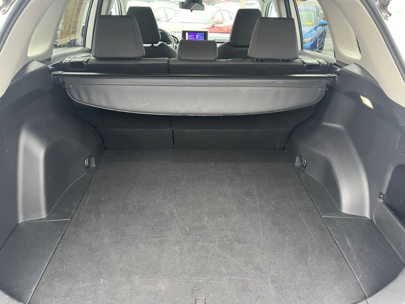 Thumbnail: 2025 Toyota RAV4 - 27