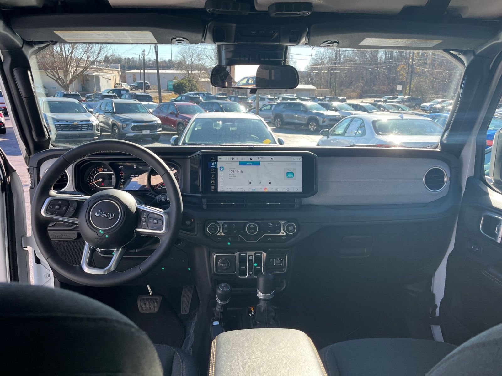 Thumbnail: 2025 Jeep Wrangler - 27